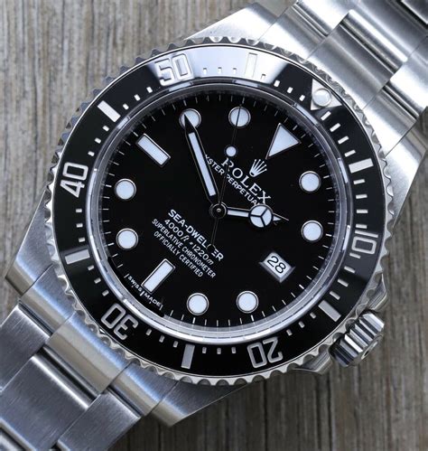 rolex sea dweller 4000 40mm|Rolex Sea-Dweller bezel.